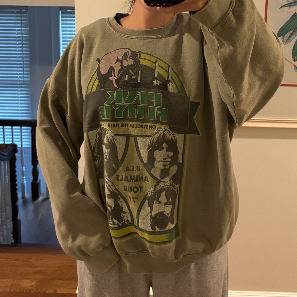 Pink Floyd Animals Tour ‘77 Olive Green Graphic Crewneck Sweatshirt